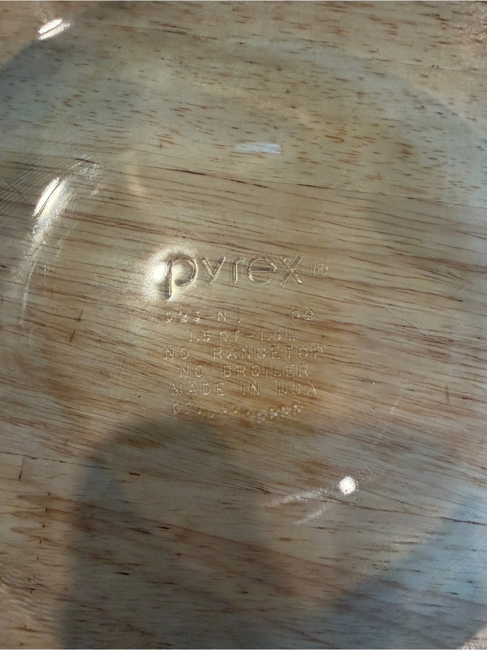 Vintage 1.5l Pyrex clear with matching lid ⭐️